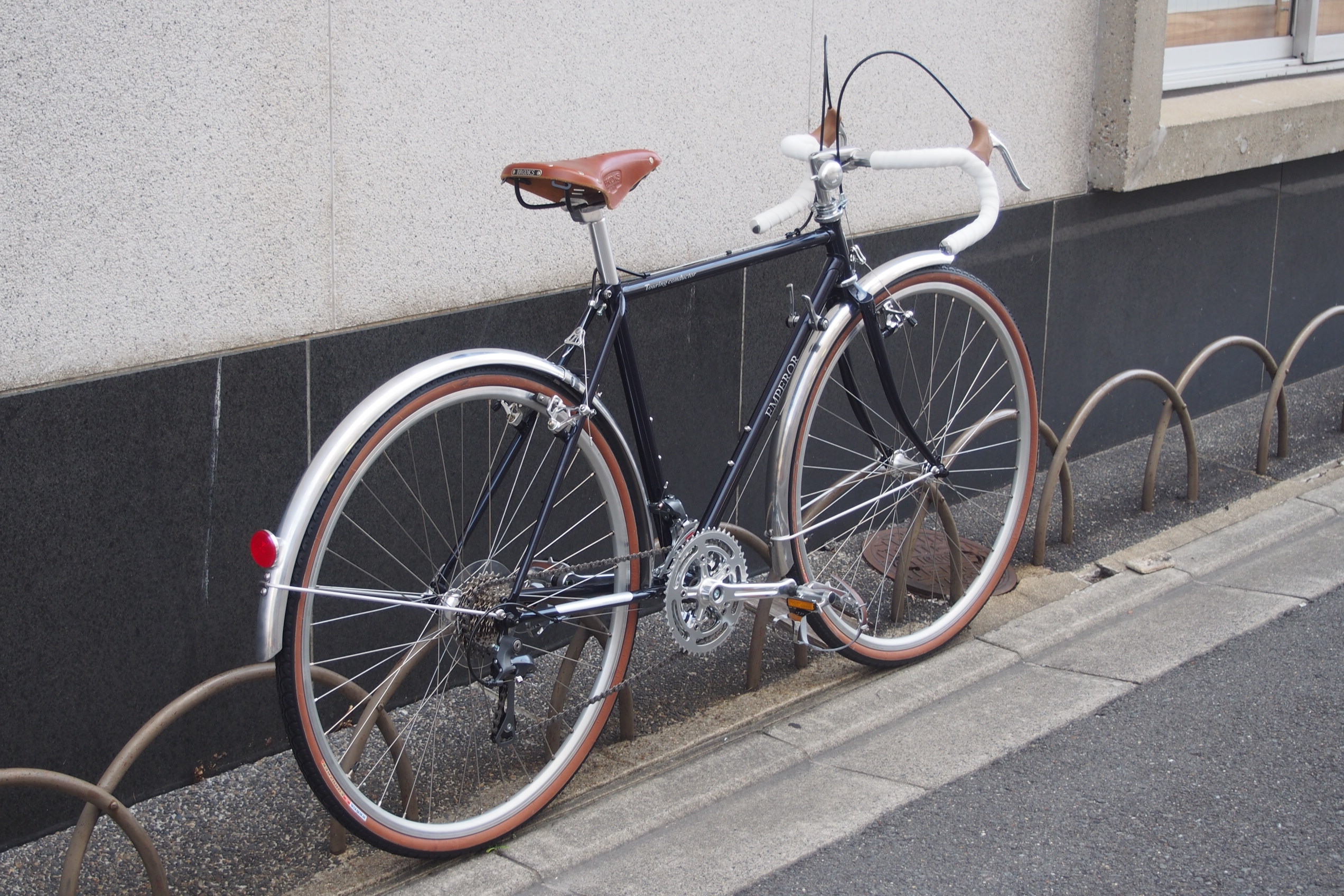 BLOG 伝統的なクロモリ旅行用自転車 MARUISHI / 丸石 エンペラー