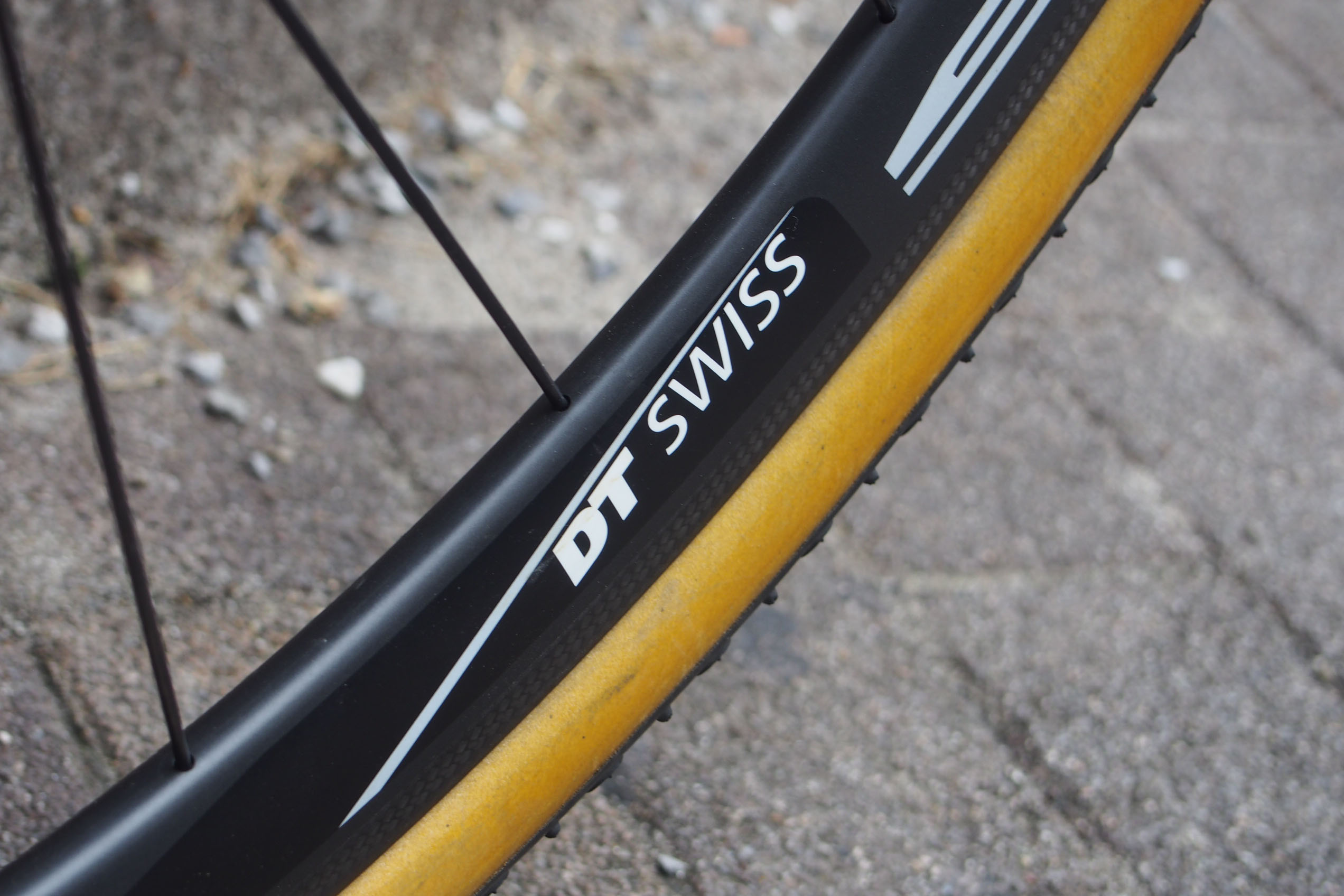 BLOG 【 DT SWISS 】RC38 SPLINE C カーボンホイールセットを使ってみました～！ | 京都のスポーツ自転車専門 エイリン丸太町店