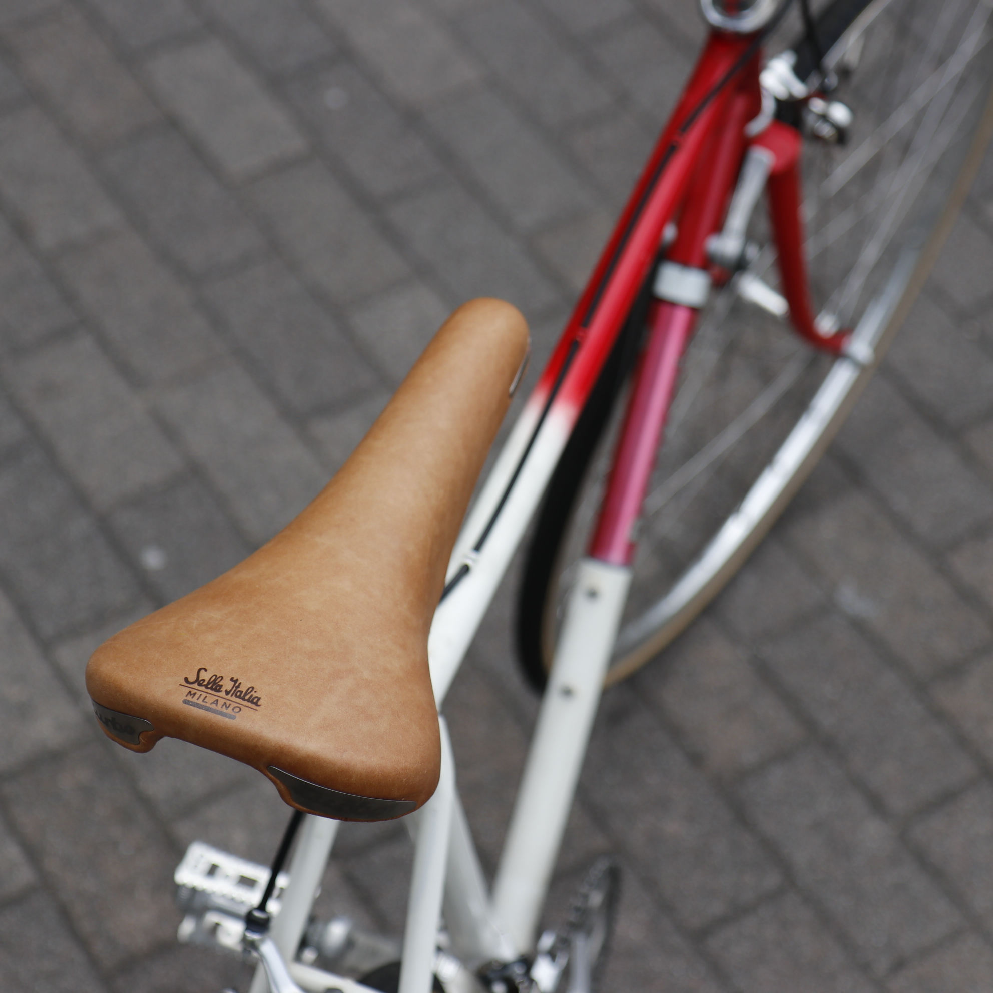 xiva.jp - VELO サドル PLUSH VL-4126 ブラウン 自転車 価格比較