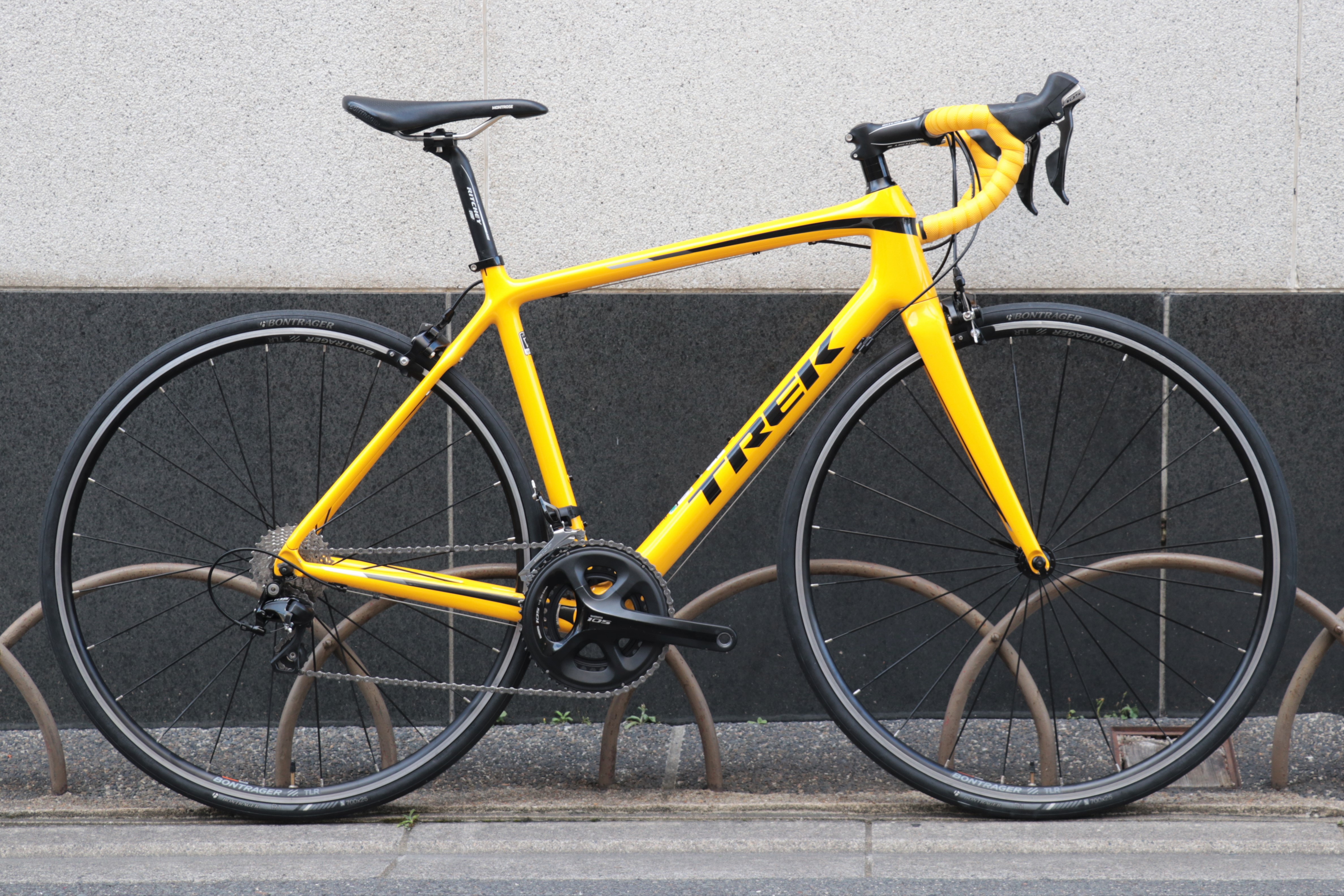 Blog これからロードバイクを始めたい方にもおすすめ シマノ105採用 Trek トレック 17モデル Emonda S5 エモンダ エス5 中古フルカーボンロードバイク 入荷しました 京都のスポーツ自転車専門 エイリン丸太町店