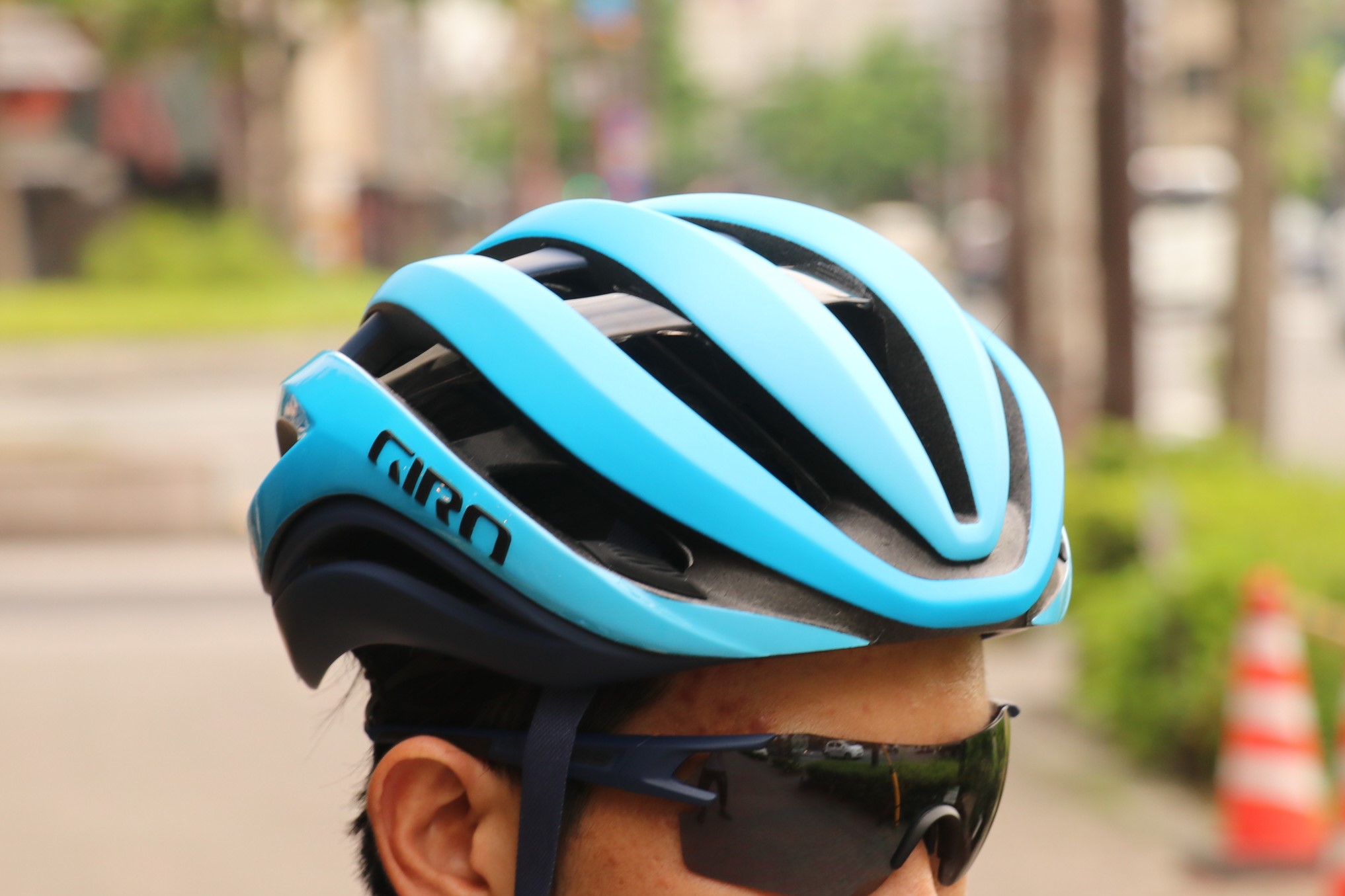 BLOG 新型MIPS搭載のフラッグシップロードヘルメットGIRO / ジロ