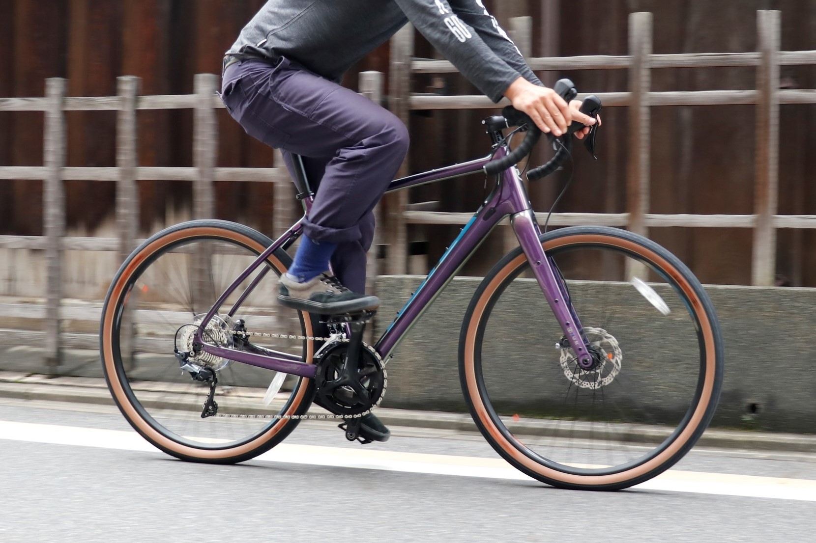 Blog どう考えてもオススメしたい ロードバイク Mtb グラベルへ フルカーボンを採用した究極のファストツーリングバイク Kona コナ 19モデル Libre リブレ がセールになっております 京都のスポーツ自転車専門 エイリン丸太町店