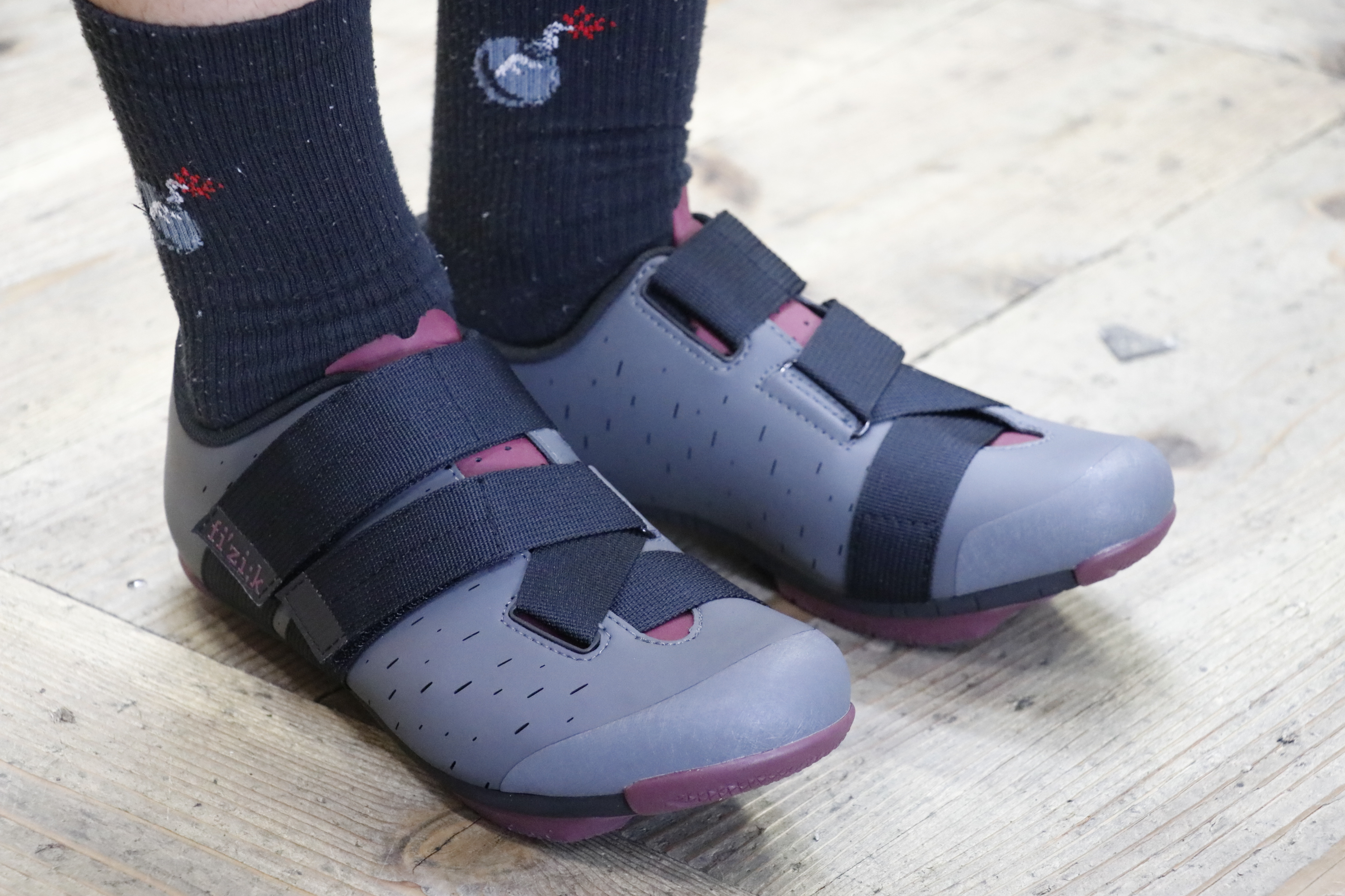 BLOG スタイリッシュなグラベル向けビンディングシューズ！【fizik