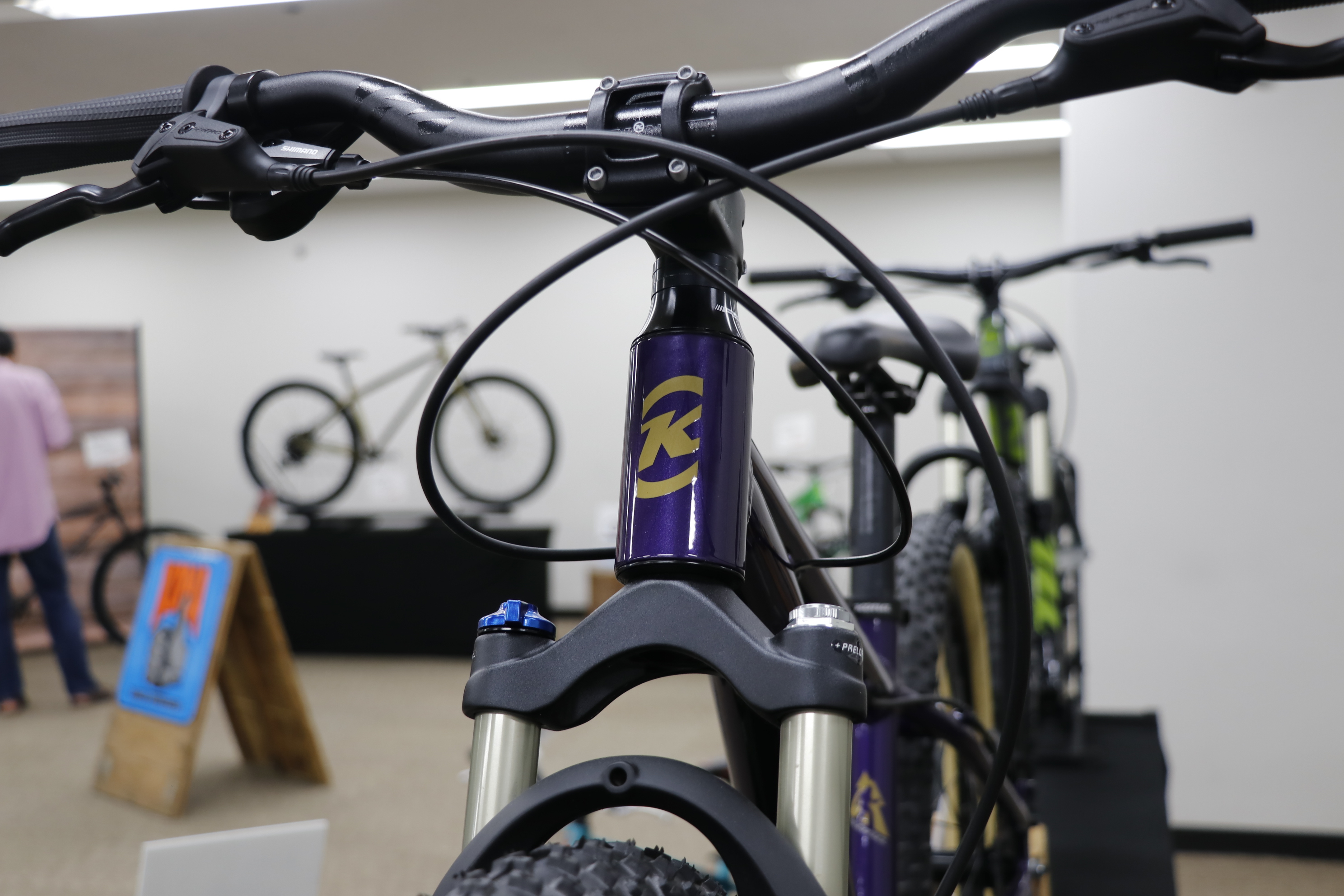 Blog クリスマス プレゼント に Kona コナ モデル のかっこいい キッズmtbモデル はいかがでしょうか 京都のスポーツ自転車専門 エイリン丸太町店