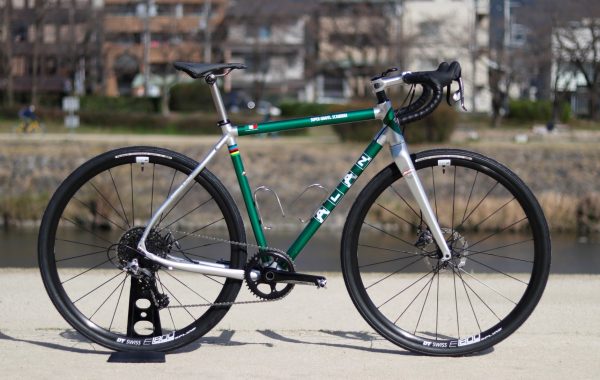 京都のスポーツ自転車専門 エイリン丸太町店