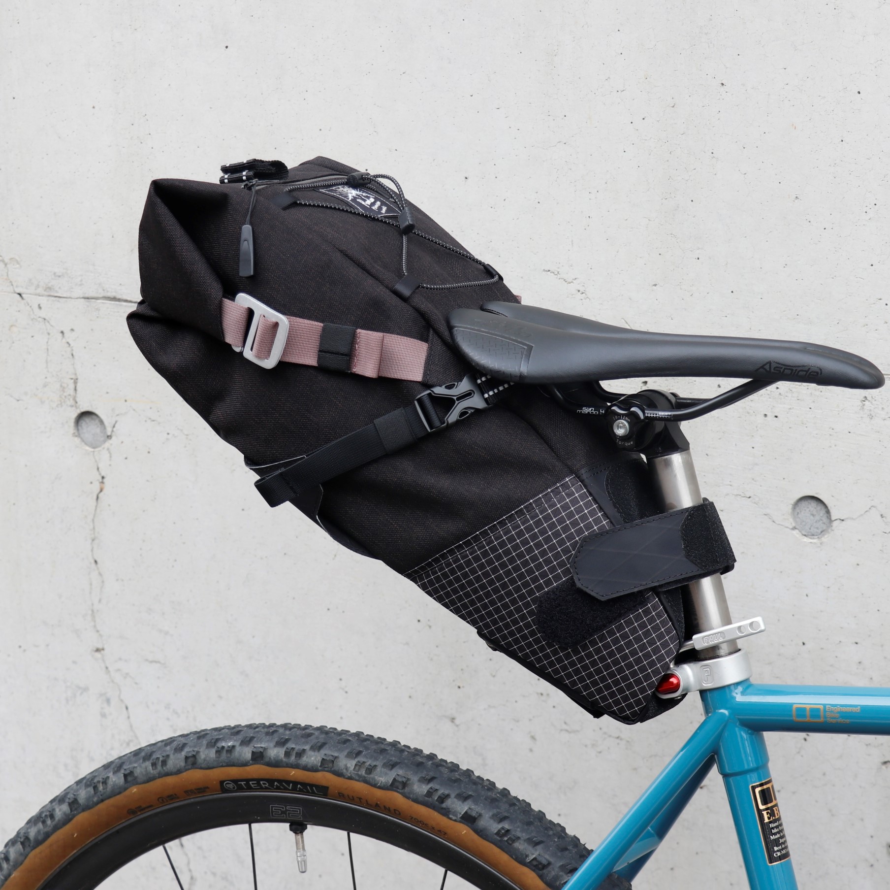 【RawLow Mountain Works / ロウロウマウンテンワークス】Bike'n Hike Post Bag / バイクンハイクポストバッグ  X-PAC - 中古スポーツ車・中古自転車・新車 京都の自転車販売 オンラインショッピング| サイクルショップエイリン