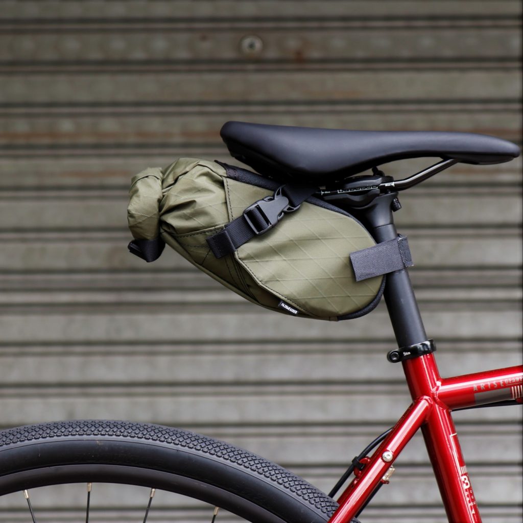 BLOG 街でもライドでも自転車を問わず”ちょうど良い”サドルバッグ【FAIRWEATHER フェアウェザー】SEAT BAG MINI  X-PAC (シートバッグミニ) 京都のスポーツ自転車専門 エイリン丸太町店