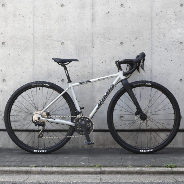 超初心者でも外れなし、がっつり遊びも受け入れる圧倒的底力【 JAMIS BIKES / ジェイミス 】RENEGADE S3
