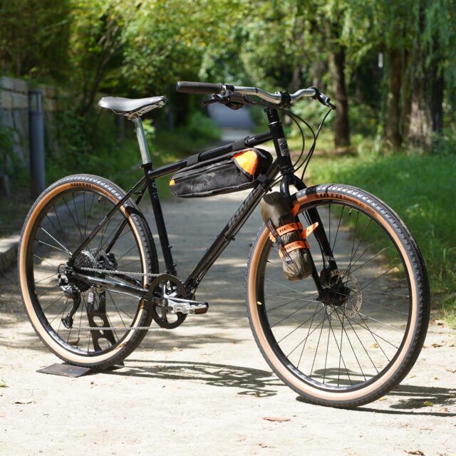 【SALE】ただの「足」ではなく、退屈な日常に「ときめき」を。【JAMIS】SEQUEL S3 2023 ちょこっとカスタムしてみました