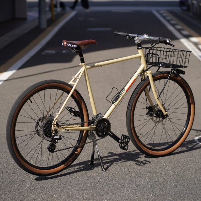 【BASSI BIKES  HOG’S BACK】やっぱり最高！クロスバイクでのフレーム載せ替えビルドでも乗り味健在。